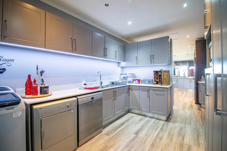 3 Bedroom Property for Sale in Lovemore Park Eastern Cape